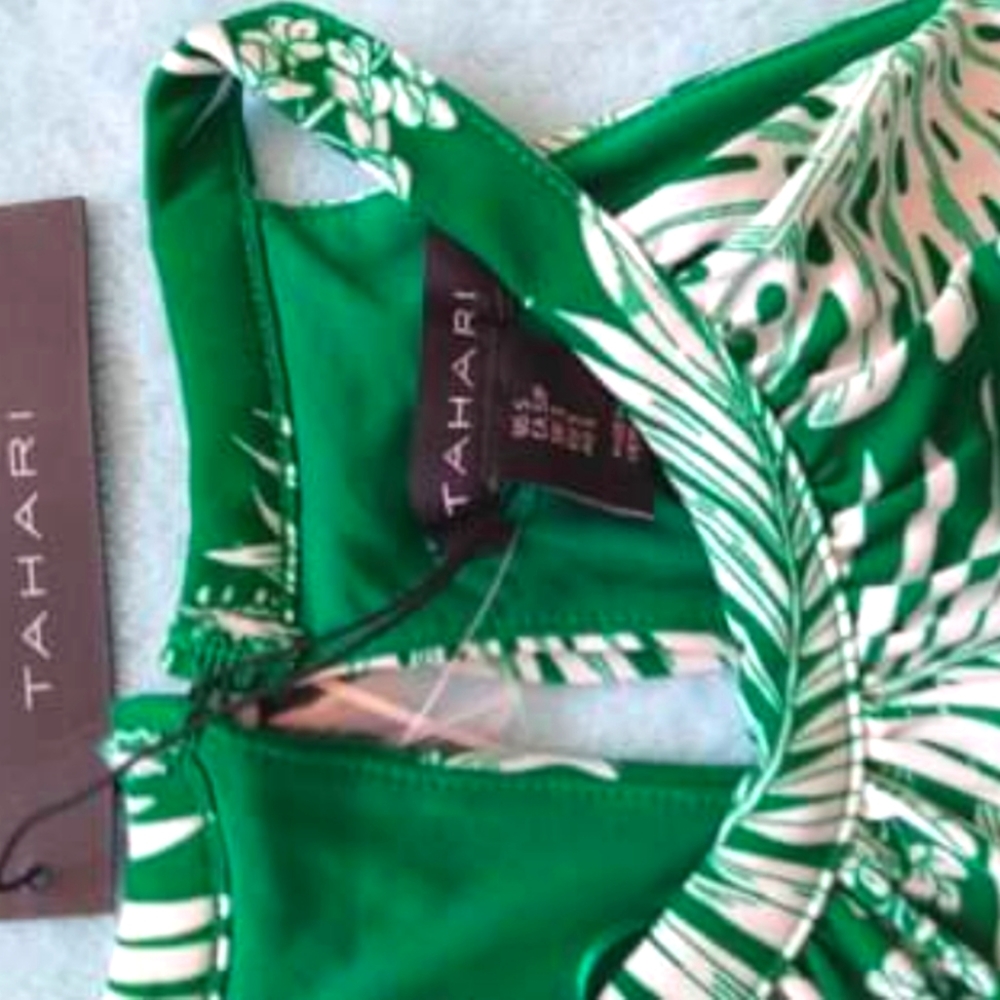 NWT TAHARI DRESS with Pockets